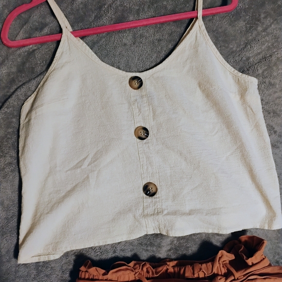 Women's 2 Piece Shein Paperbag Waist Tie Shorts - Rust And Flowy Top - Picture 3 of 10